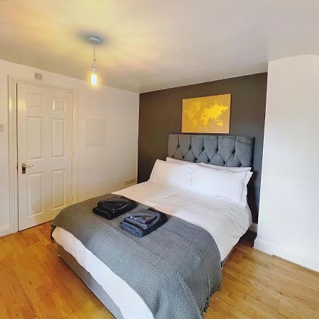 Lovely 2-Bedroom Serviced Apartment Greater ロンドン エクステリア 写真
