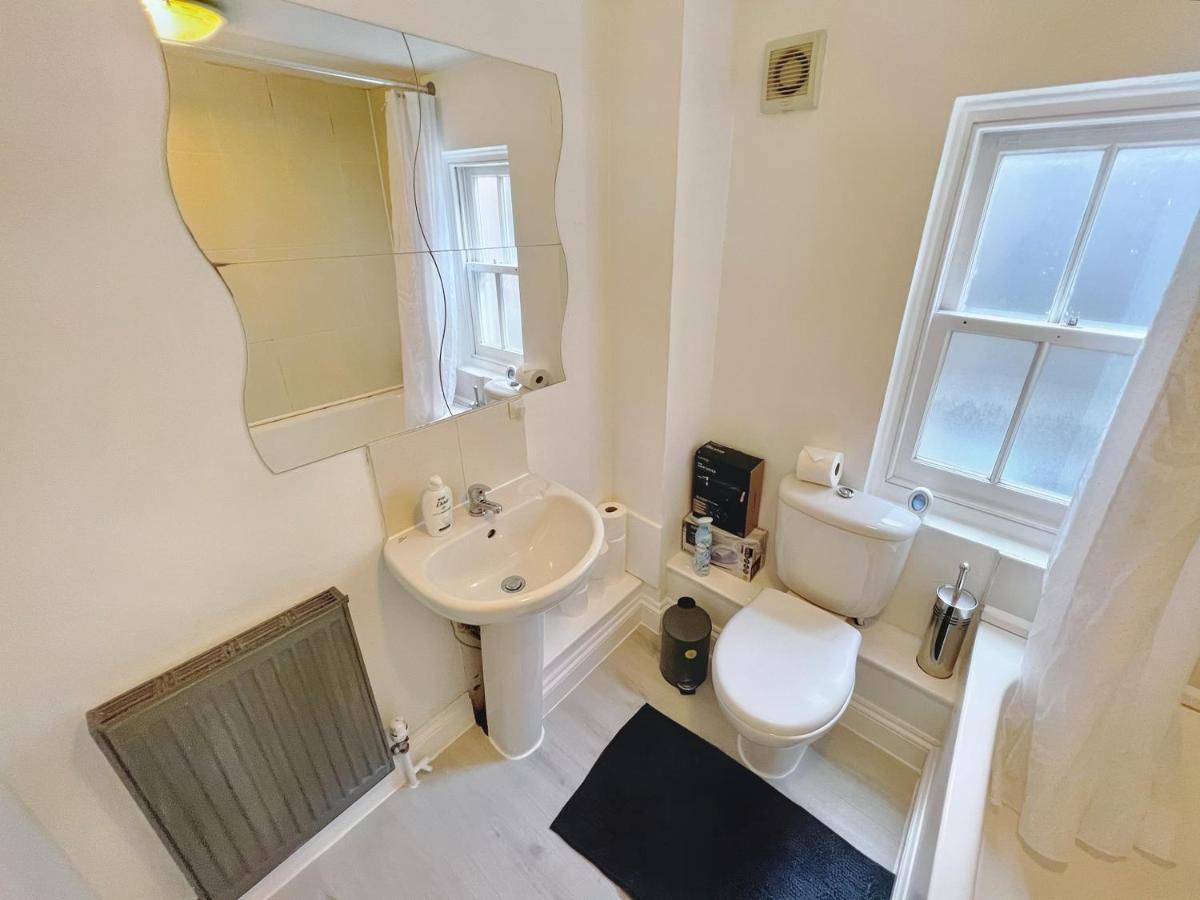 Lovely 2-Bedroom Serviced Apartment Greater ロンドン エクステリア 写真